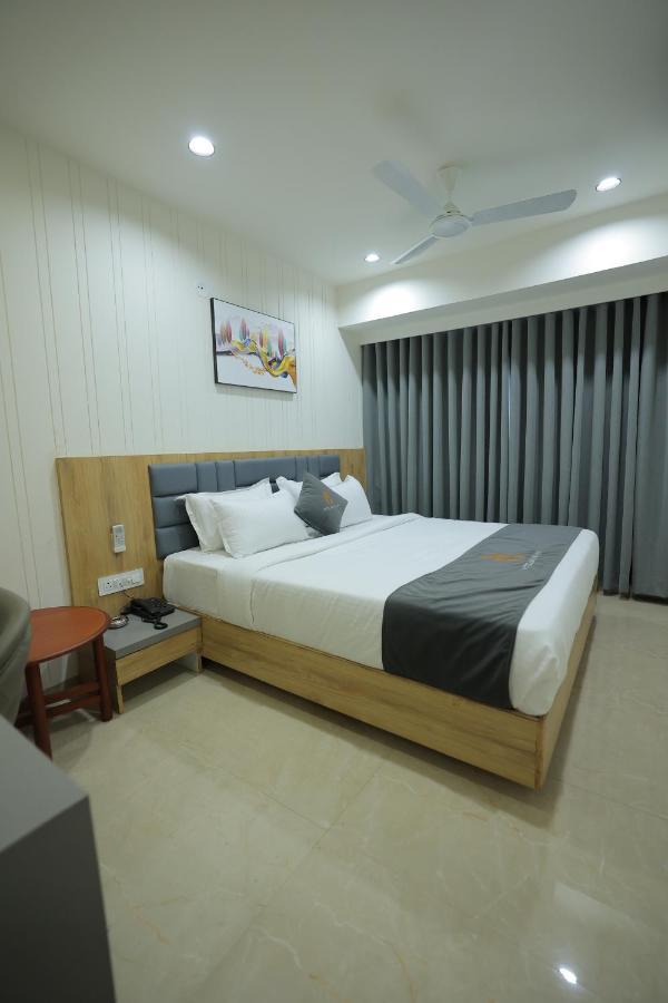 Hotel Shayan Inn Rajkot Luaran gambar