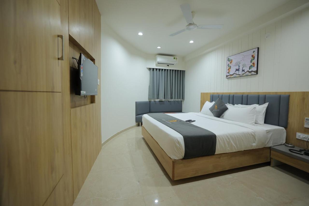 Hotel Shayan Inn Rajkot Luaran gambar