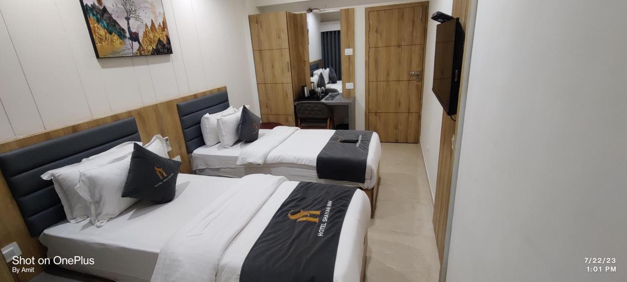Hotel Shayan Inn Rajkot Luaran gambar