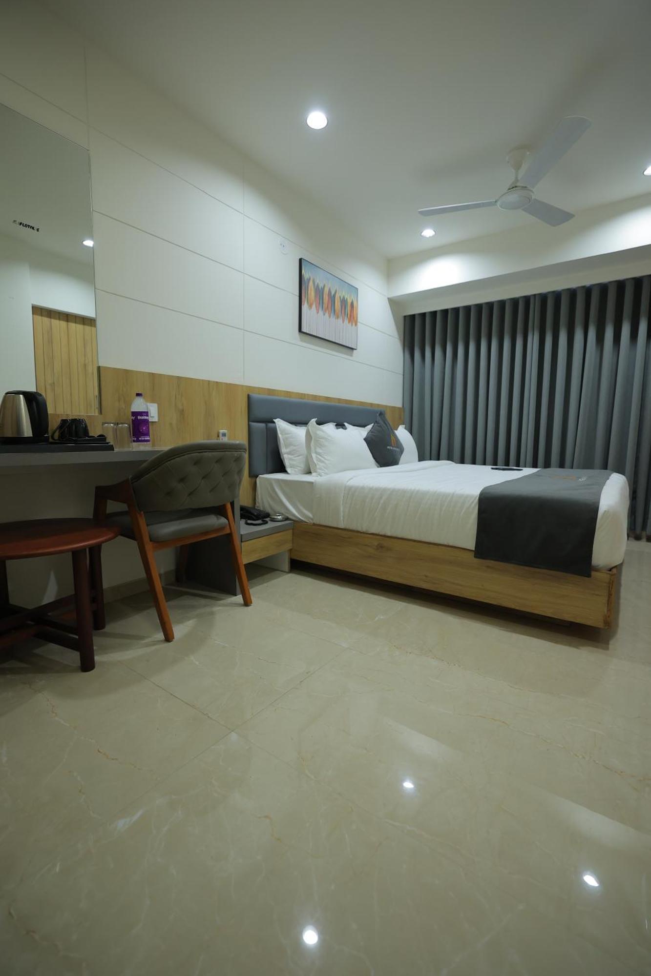 Hotel Shayan Inn Rajkot Luaran gambar