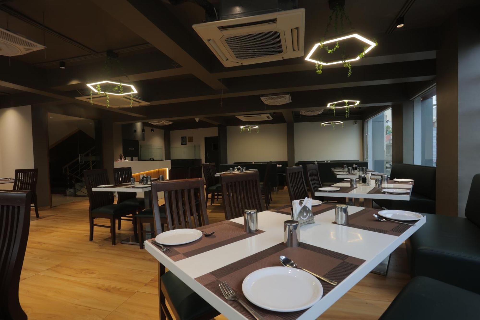 Hotel Shayan Inn Rajkot Luaran gambar