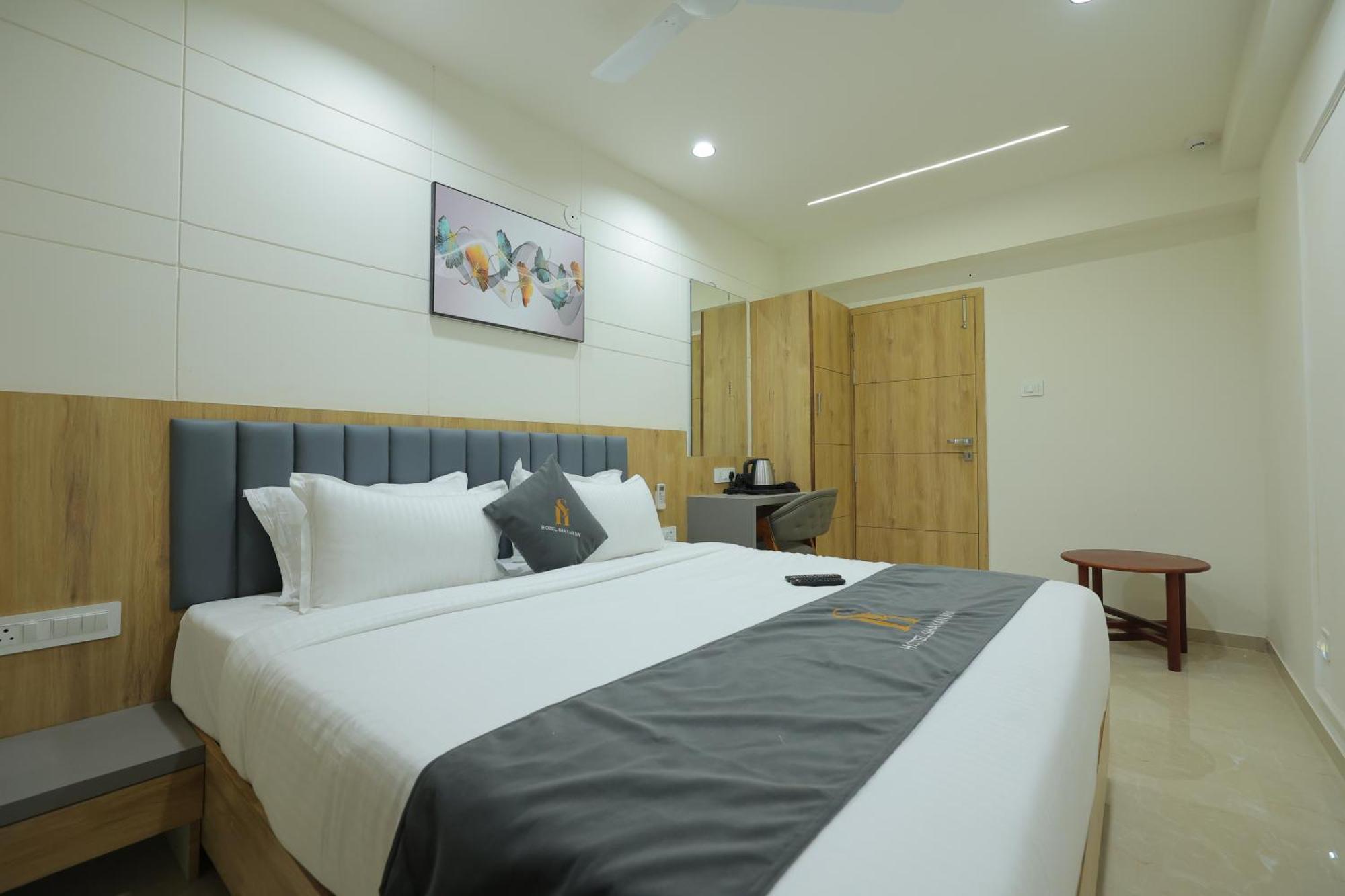 Hotel Shayan Inn Rajkot Luaran gambar